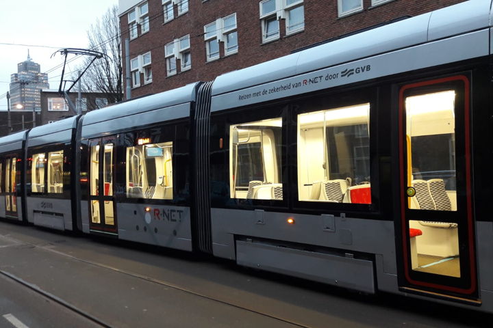 Er zijn nu zeven 15G trams binnen in Amsterdam.