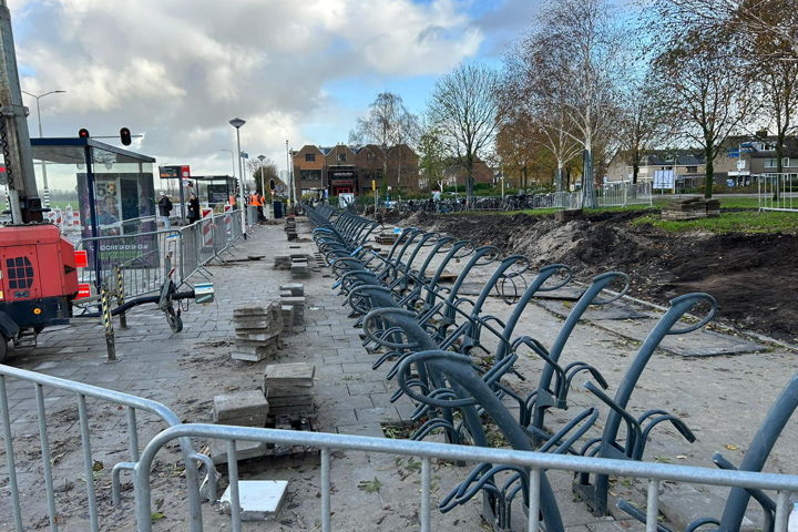 Deze fiets parkeerplekken zullen begin december worden geopend.