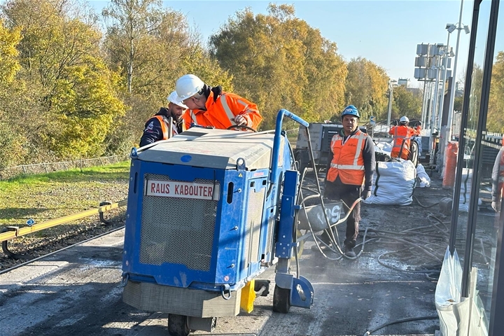 Vervanging van perronvloeren op de Oostlijn in volle gang