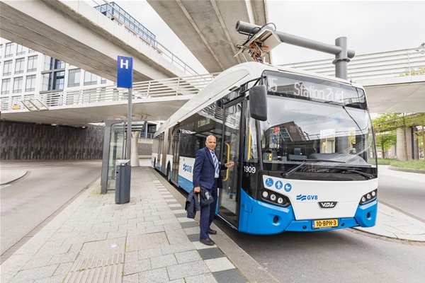 Amsterdam haalt doel uitstootvrij ov later, maar vóór landelijke deadline