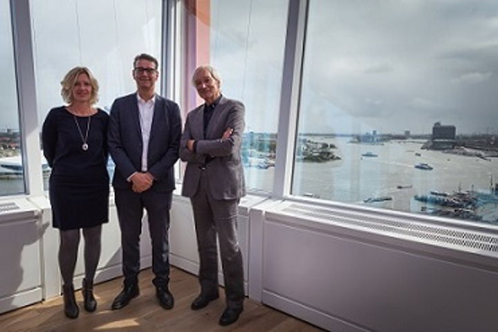 De commissie die het advies opstelde: Larissa van der Lugt, voorzitter Alexander D’Hooghe en Maarten Schmitt,