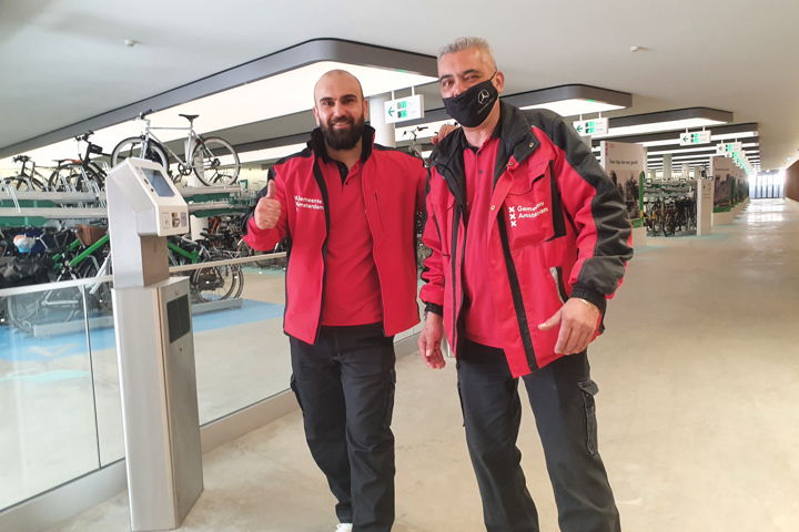 Beheerders Kamaran Namiq (l) en Carl Eefting (r)