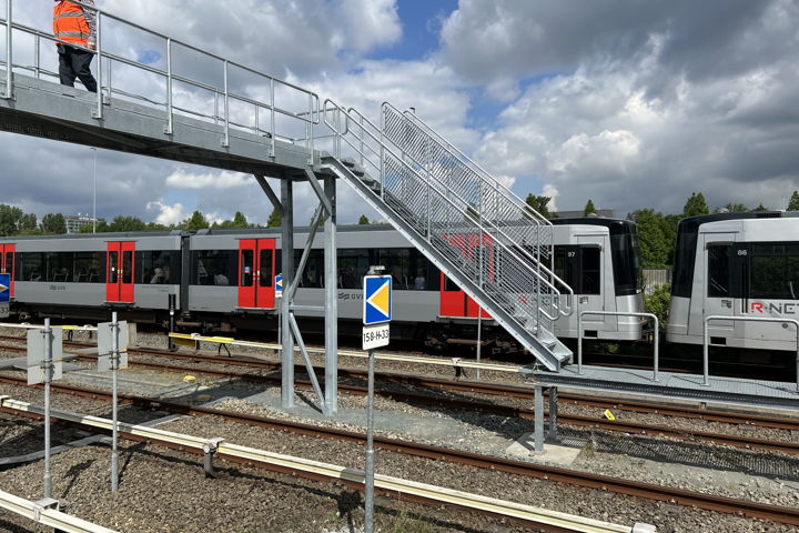 De nieuwe loopbrug op station Amstelveenseweg