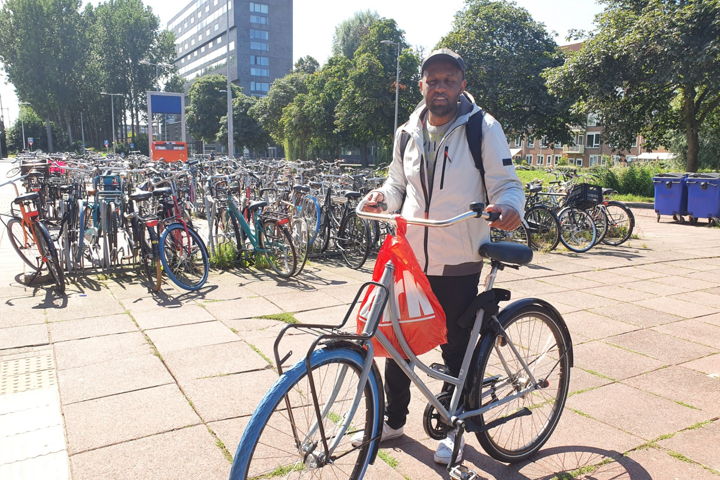Naib Haile heeft niet echt een mening, maar: 'Als het hier mooier wordt, dan is dat natuurlijk altijd beter'.