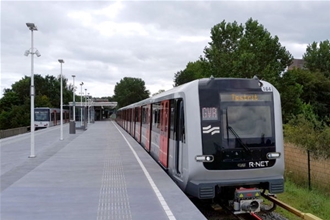 Frans over de nieuwe M7 metro’s: ‘We zijn er erg blij mee.’