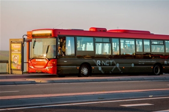 Kabinet zet mes in openbaar vervoer: minder bussen, kaartjes duurder