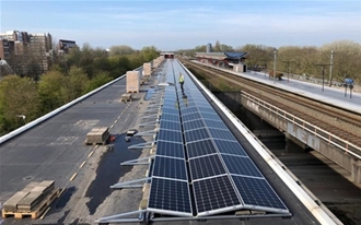  1.400 zonnepanelen op dak tramremise Lekstraat