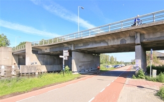 Nieuwe brug over de Ringvaart